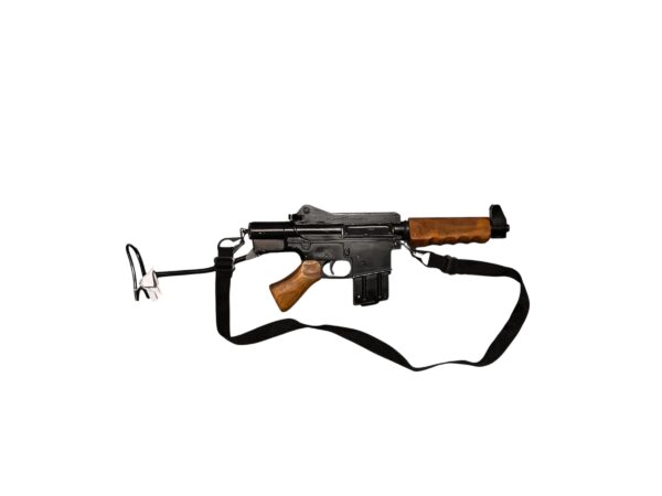 Pistolet Jager AP-74 kaliber 7,65 Browning, o wyglądzie inspirowanym karabinkiem M16.
