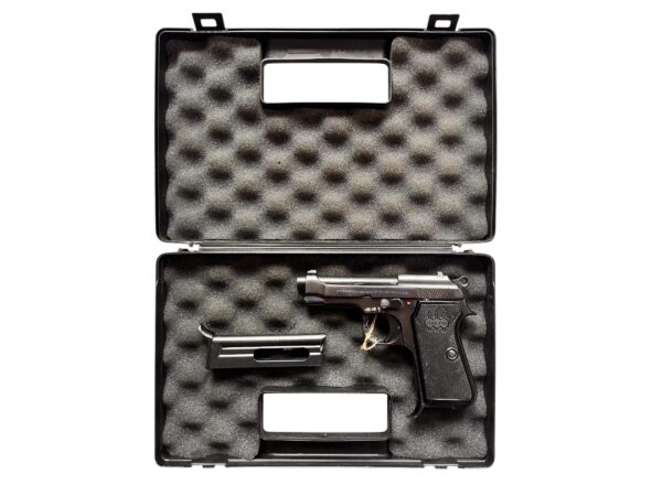 Pistolet Beretta 948 z 1958 roku, kaliber .22 LR, w oryginalnym pudełku.
